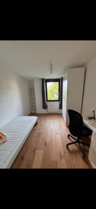 2x WG-Zimmer ab 15.03/01.04- Möbeliert