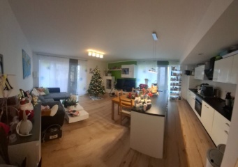 Anzeigenbild: Modernes Wohnen im Passivhaus: Stilvolle 3-Zimmer-Wohnung mit Vollausstattung vom 01.04.-31.10.2026 zu vermieten