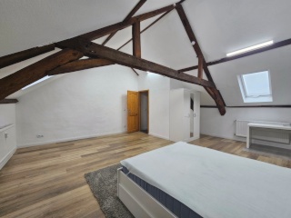 Anzeigenbild: Frei ab 01.03.2026! WG-Zimmer in sanierter Maisonette Wohnung