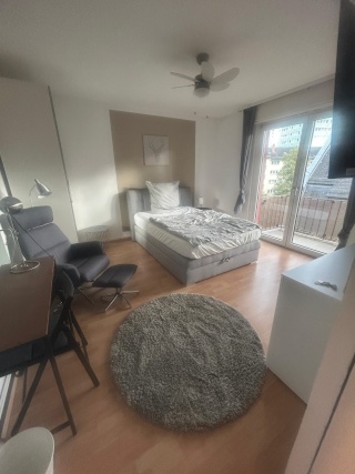 SUPREME-LIVING.DE // 3er WG Robert-Mayer-Str. 33, 3.OG furnished co living rooms