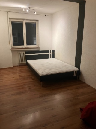 Imagen del anuncio: zentrales Zimmer in 2er WG