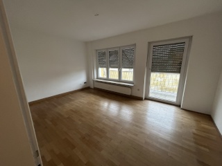 Anzeigenbild: Helle, ruhige 2,5-Zimmer-Wohnung mit Balkon in Ammersricht zu vermieten / 2er oder 3er WG-Neugründung möglich