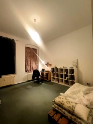 Well lit and well maintained 25m2 room for sublet
