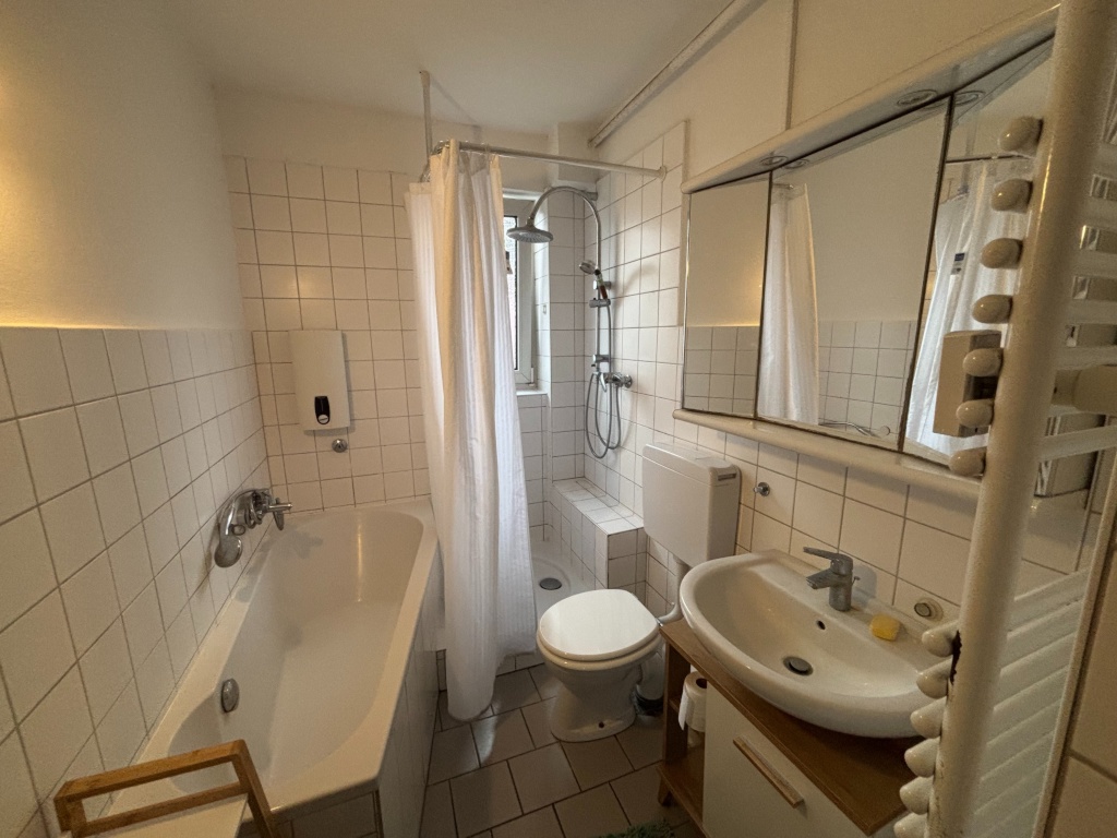 Möblierte 3-Zimmer-Wohnung in Darmstadt zur Zwischenmiete (1–4 Monate) (keine Kaution) // Furnished 3-room apartment in Darmstadt for temporary sublet (1–4 months) (no deposit) – Klappacher Straße, 64285 Darmstadt Bessungen – Vorschaubild 16