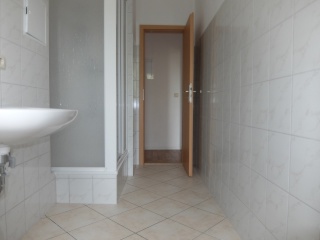 Ad image: WG-taugliche Wohnung ... Bad mit Dusche ... 1. Obergeschoss