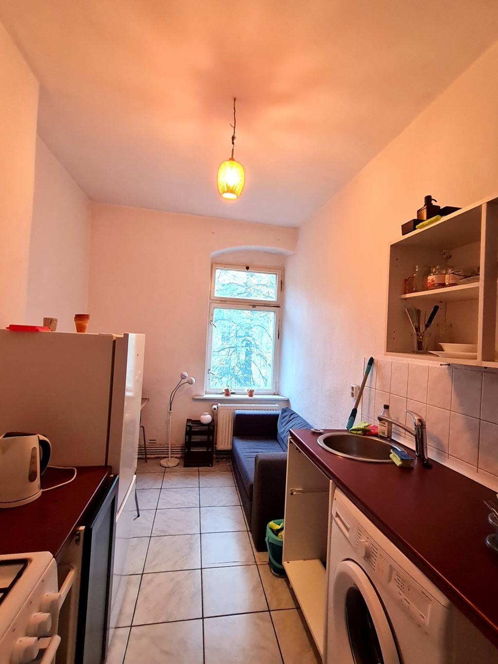 Sunny, spacious and calm 1-Room top floor Apartment in Friedrichshain, 4th floor facing south with lots of light, Sonnige & Geräumige 1-Zimmer Wohnung in Friedrichshain – Ebertystraße 54, 10249 Berlin Friedrichshain – Vorschaubild 12