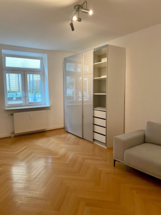 Mitbewohner*in gesucht für Berufstätigen-WG zentral im Westend zum 01.04.