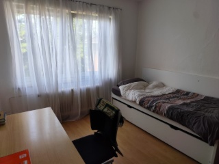 Anzeigenbild: Nachmieter gesucht – Möbliertes Zimmer