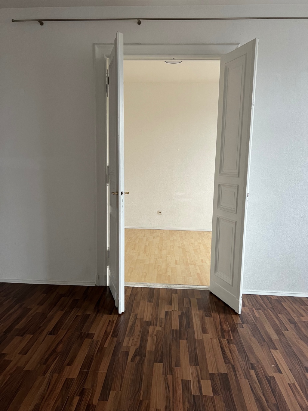 Wohnung Mahlsdorf Hönower Straße 79 - Zimmer 2 mit Durchgang zu Zimmer 1