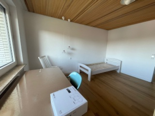 Studentinnen-WG sucht Mitbewohnerin per sofort! 🏡✨