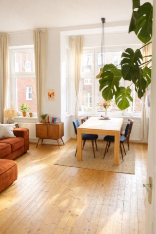 Anzeigenbild: Möblierte Altbau Wohnung zur Zwischenmiete