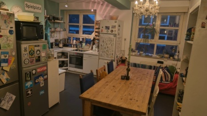 WG Zimmer mit eigenem Bad und eigener Küche in der schönen Kronenburg WG