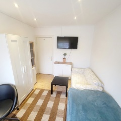 Vollausgestattes gemütliches helles 
 Zimmer zentral gelegen