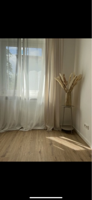 Schönes Zimmer in WG :)