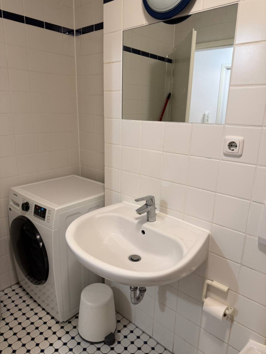 1-Zimmer Studio Lichtenberg 01.10.2026 - 01.01.2027 800eur pro monat – Plauener Straße, 13055 Berlin Lichtenberg – Vorschaubild 6