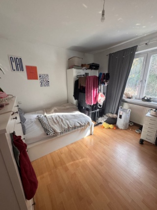 Helles Zimmer an der Weinsteige