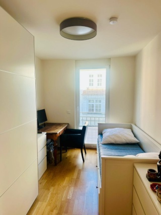 Möbiliertes WG Zimmer und eigenes Bad - ab April oder später