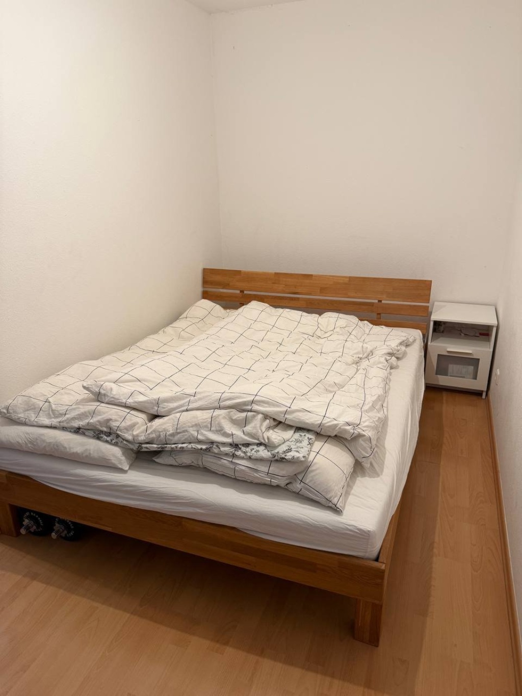 1-Zimmer Studio Lichtenberg 01.10.2026 - 01.01.2027 800eur pro monat – Plauener Straße, 13055 Berlin Lichtenberg – Vorschaubild 3
