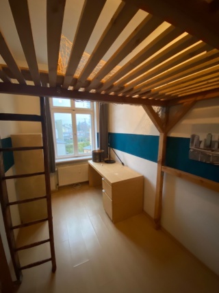 Teilmöbliertes Zimmer in 4er WG in Bahnhofsnähe