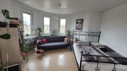 Anzeigenbild: Helles großes Zimmer in 3er WG in Zuffenhausen