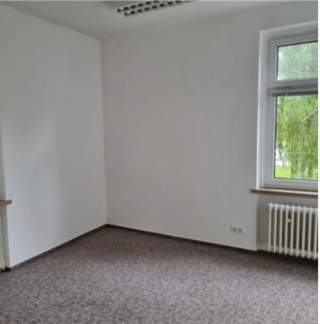 Anzeigenbild: 1-Zimmer Wohnung in Bernburg – 380€ warm – sofort frei