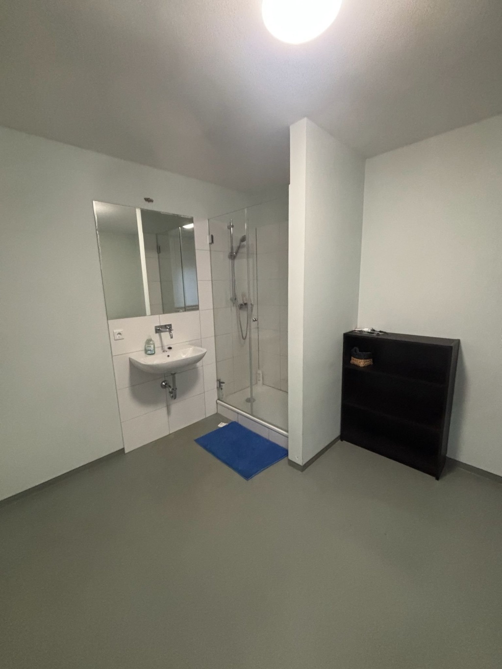 WG-Zimmer Eller Am Straußenkreuz - Badezimmer 1 von 4