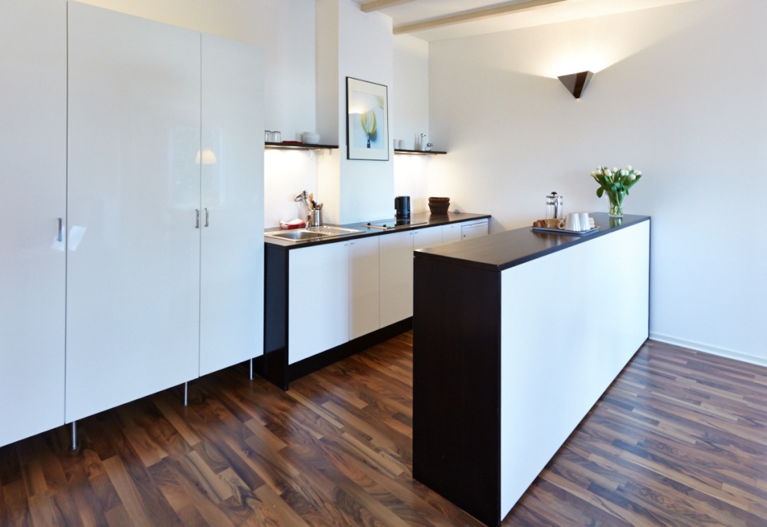 Modern möbliert & ruhig gelegen: 2-Zimmer-Wohnung im 1. OG mit Grünblick – 40223 Düsseldorf Flehe – Vorschaubild 4