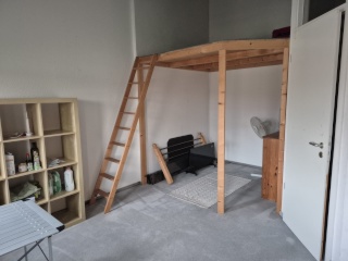 WG-Zimmer in Reihenendhaus mit Garten