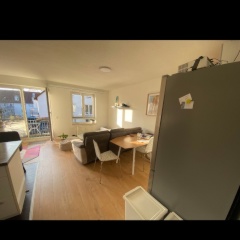 WG Zimmer tolle 96qm Wohnung nur 1 Mitbewohner mit Balkon