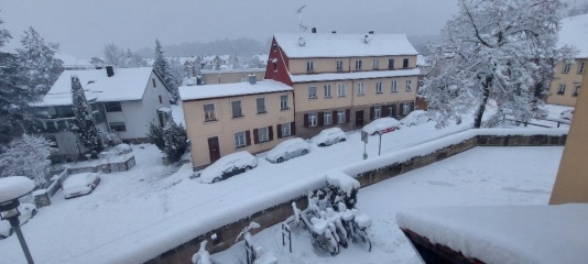 Furnished room in a shared flat in the city center (Möbliertes WG-Zimmer in der Innenstadt)