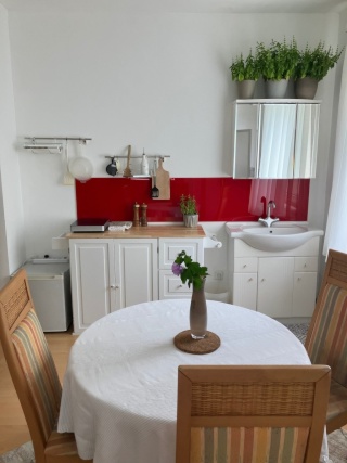 Imagen del anuncio: 20 m2 möbliertes Zimmer mit Kochnische & Waschbecken | 1230 Liesing | 5 Min U6 | 640€ all‐in