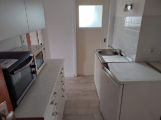 Anzeigenbild: 2 Zimmer Dachgeschoss Wohnung ideal für eine Person