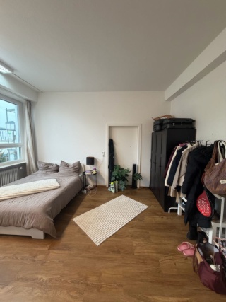 Schönes, lichtdurchflutetes Zimmer in 4er-WG in Stuttgart-Vaihingen frei ab Mitte April