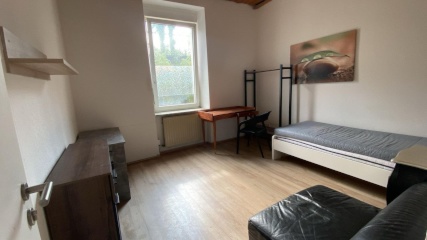 Anzeigenbild: WG-Zimmer in 4er WG im Herzen der Südstadt - 7min KIT-Süd, 1km Hauptbahnhof