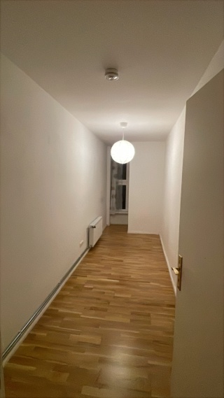 WG-Zimmer in 3er WG (mögliche Auswahl 1 Zimmers: 2. Inserat: kleineres Zimmer 400,-) unmöbiliert