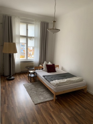 Ad image: Möbliertes helles befristetes Zimmer