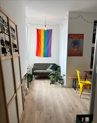 Anzeigenbild: Refurbished, bright room in shared flat in Neukölln