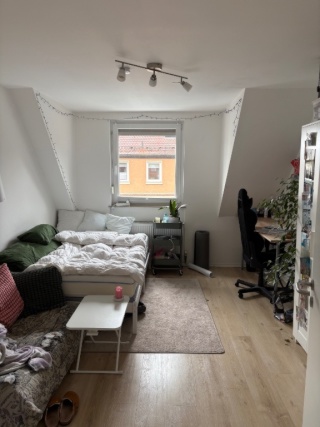 Ad image: schönes helles Zimmer in moderner 3-er WG direkt am Hofgarten