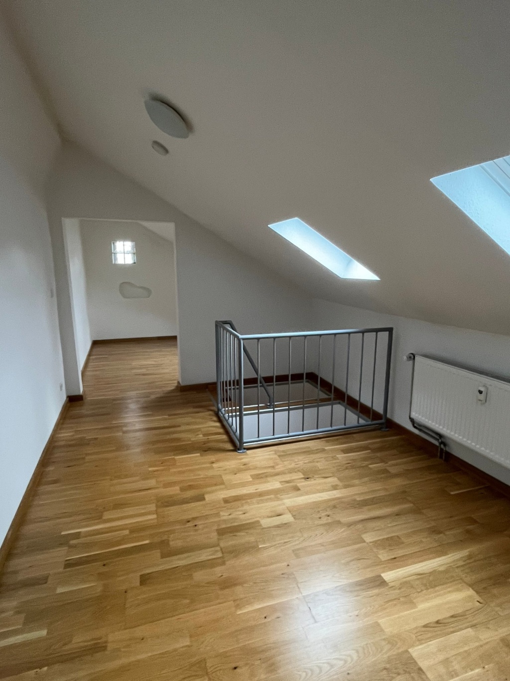 2,5 ZKB: Modern und hochwertig ausgebaute Maisonette für Studenten/junge Berufsanfänger, ruhige Hofhauslage - nur 7 Minuten zu Campus/Klinikum – Hartwigstraße 6, 34125 Kassel Wesertor – Vorschaubild 12