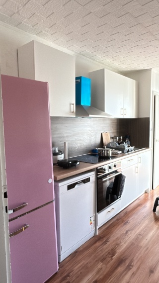 Zentrales Zimmer für Studentin in 3-er Frauen WG