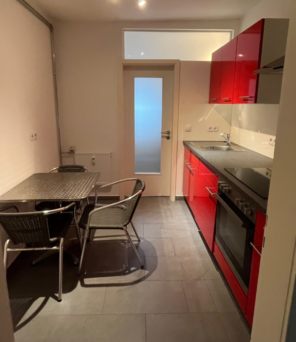 2,5 ZKB: Modern und hochwertig ausgebaute Maisonette für Studenten/junge Berufsanfänger, ruhige Hofhauslage - nur 7 Minuten zu Campus/Klinikum – Hartwigstraße 6, 34125 Kassel Wesertor – Vorschaubild 6