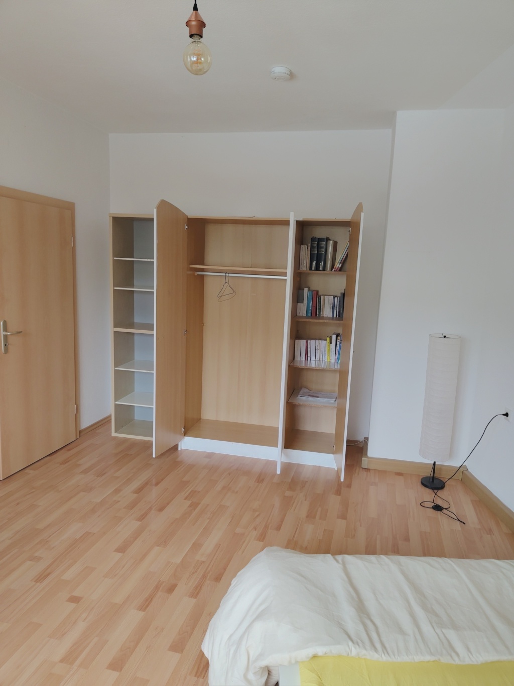 WG-Zimmer Hof Sigmundsgraben 52 - Schlafzimmer