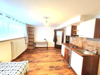 Ad image: U3 ( 3 Min. ) Möblierte WG Zimmer in Gute Lage! KVR Möglich