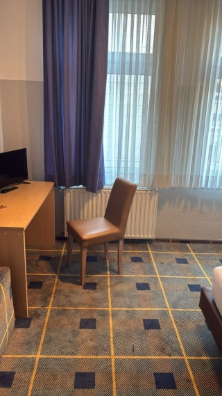 Voll möblierte Zimmer / WG-Apartments mit eigenem Bad – günstige Alternative zu teuren Apartments