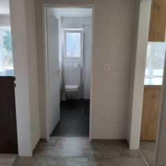 Imagen del anuncio: Helles mod. Zimmer, Küche, Balkon, geeignet als Firmensitz, zum Wohnen oder als Büro