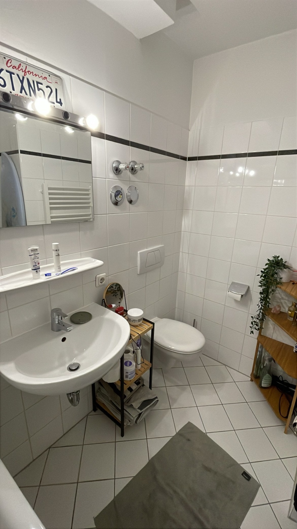 Möbliertes 1-Zimmer-Apartment in der Maxvorstadt – zentrale, ruhige Lage, top Anbindung – 80799 München Maxvorstadt – Vorschaubild 3