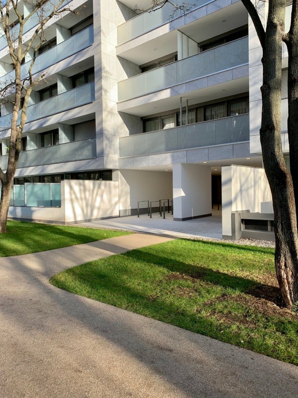 Wunderschönes voll möbliertes 1-Zimmer-Apartment Smart in Stuttgart - ab 6 Monaten Mindestmietdauer – Tunzhoferstr 9-13, 70191 Stuttgart Nord – Vorschaubild 8