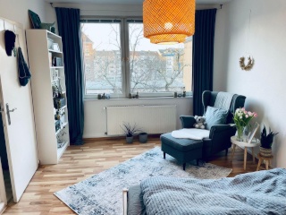 Anzeigenbild: Schönes, helles Zimmer (19m2, unmöbliert) in zentraler 2er WG