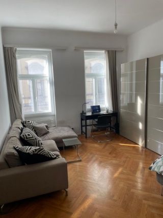 Großes, helles WG-Zimmer in Toplage – Spacious and Bright Room in a Prime Location