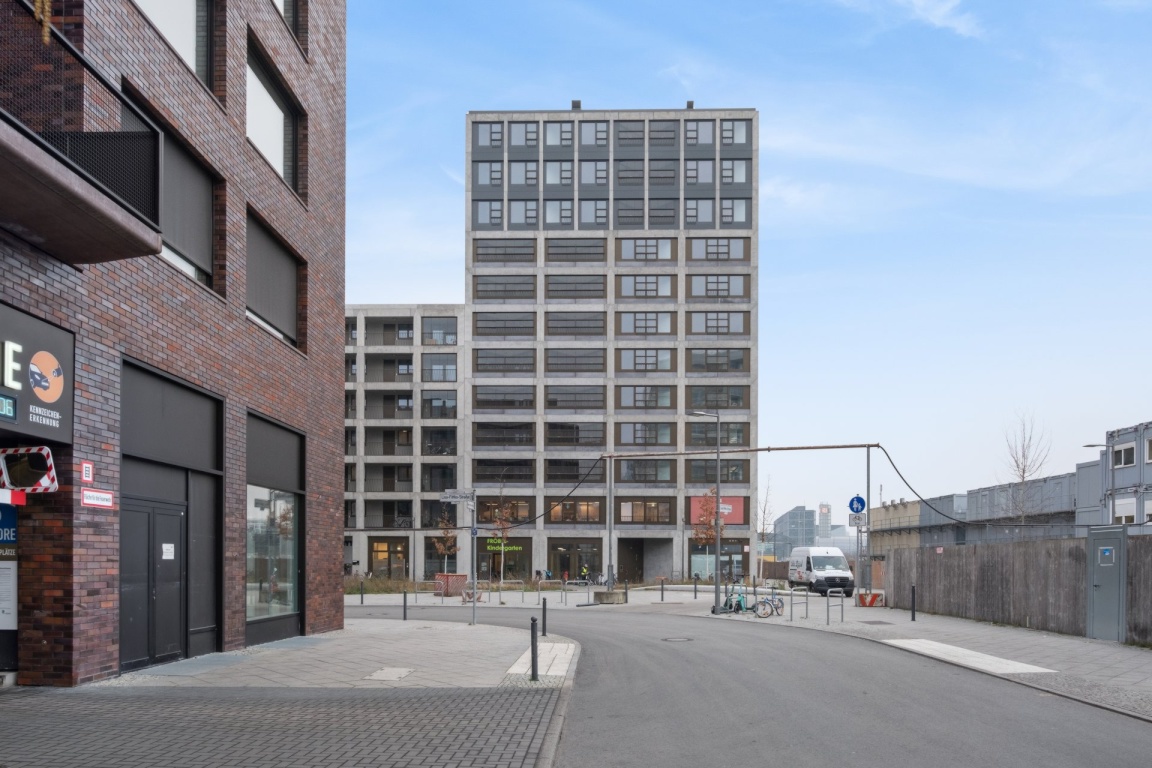 Own Your Style – Stylisches 1-Zimmer-Apartment mit Loggia im Herzen Berlins – Lisa-Fittko-Straße 11, 10557 Berlin – Vorschaubild 13